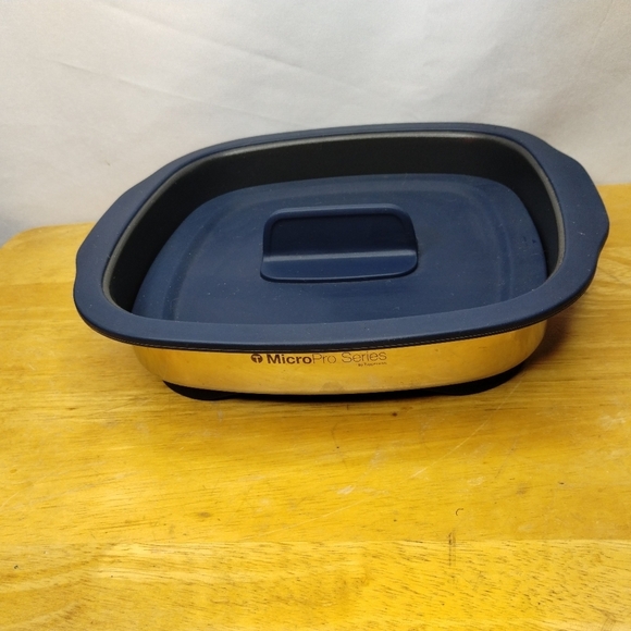 Tupperware MicroPro Grill | MicroPro Series Microwave Grill & Casserole Cooker - Picture 1 of 5